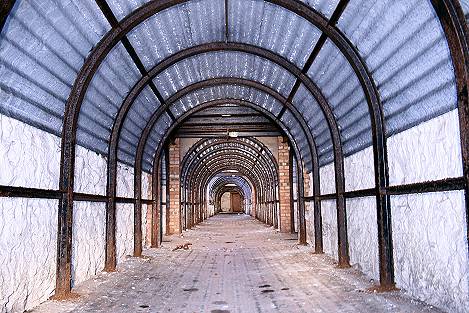 shelter tunnel